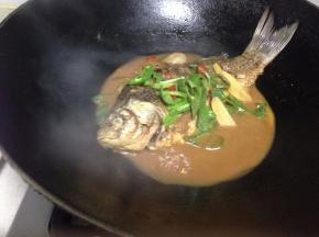 再烧一会即可出锅~