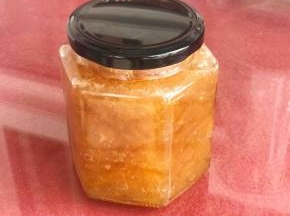 同一瓶蜂蜜柚子茶，这瓶放阳台拍出来的颜色不同，哈哈哈，也很美！