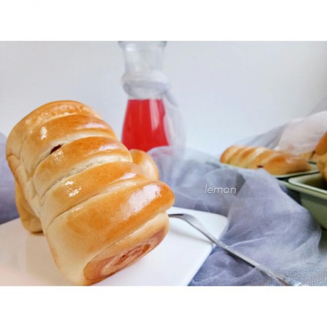 椰蓉蔓越莓潜水艇餐包