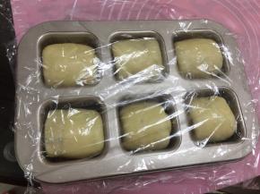 盖上保鲜膜静置1小时