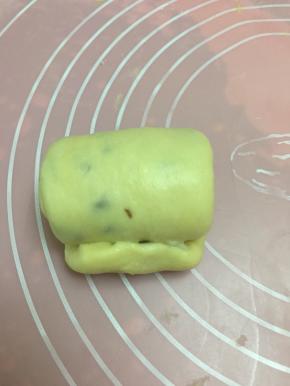 再由上而下卷起来