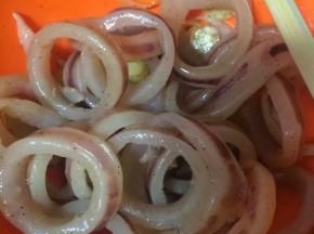 搅拌均匀腌制10-15分钟