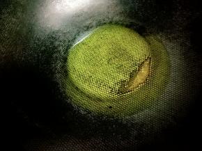 热锅中放适量的油
