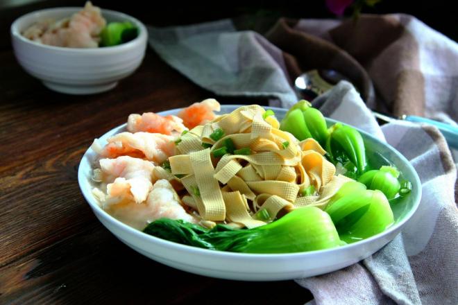 敲虾豆皮汤