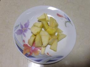 苹果去皮切块