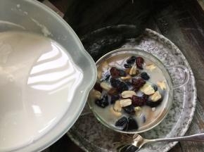 倒入豆浆