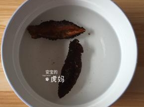 将红极参条放在冷水中解冻；