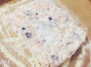 表面撒上奶粉