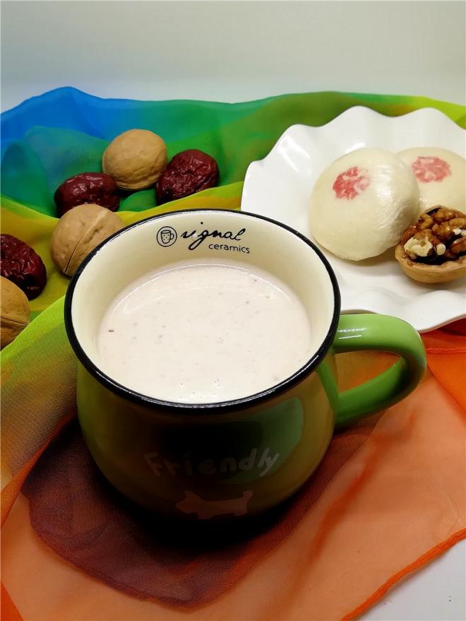 蔓越莓核桃牛奶