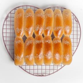 烤箱上下火180烤18分钟左右，上色满意后加盖锡纸