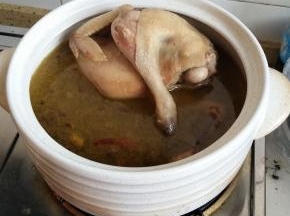 大火煮开后再小火闷煮一个小时