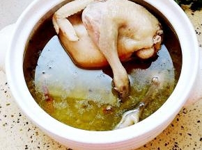 用筷子轻轻一戳就透了即熟了