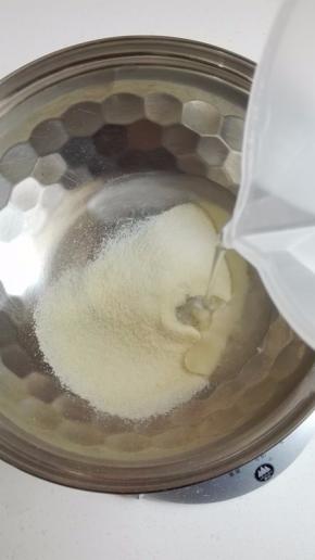 鱼胶粉用凉开水浸泡