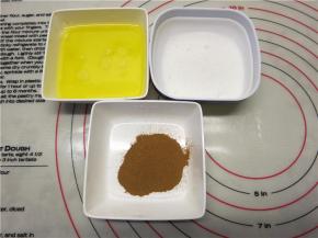 涂层材料： 20克融化的黄油   白糖20克  肉桂粉少许