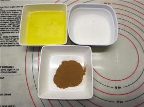 涂层材料： 20克融化的黄油   白糖20克  肉桂粉少许
