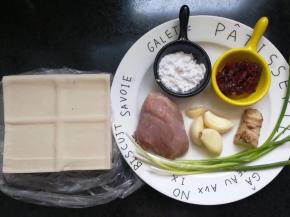 准备食材如图。