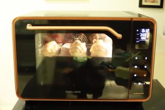 烤箱预热200度，上下200度，火中180度，中层，时间为15分钟