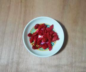 枸杞清洗干净