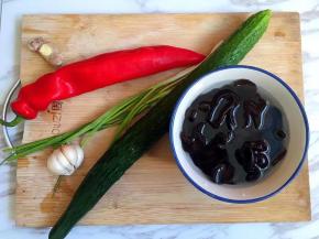 准备食材如图。