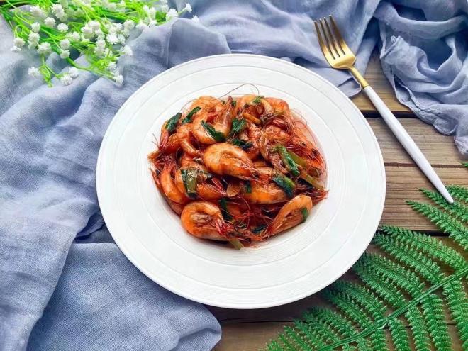 蒜香油焖基围虾