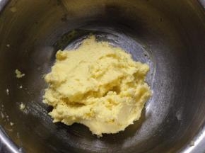 加盖冰箱冷藏备用