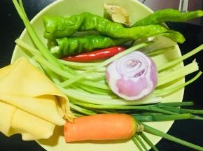 准备所需材料如图