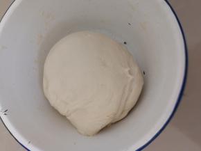 和面，做到面光，手光，盆光~醒一会
2