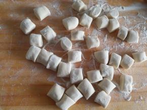 揪或者切成小剂子