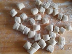揪或者切成小剂子