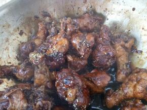 收汁后关火，放少许味精。