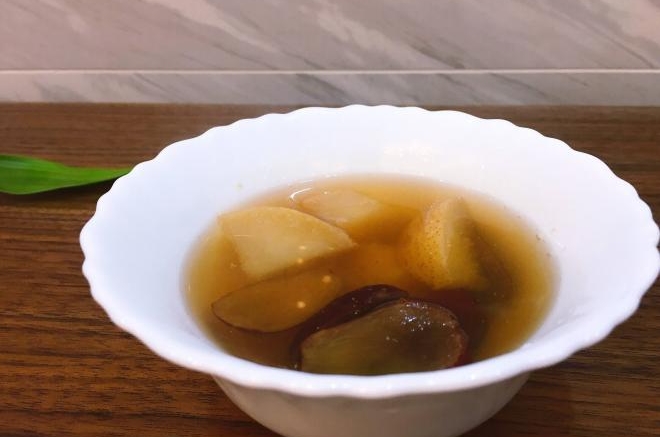 蜜梨红枣养颜汤