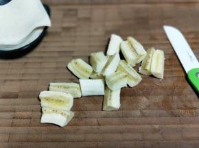 取一小段，一切四。依次做完。