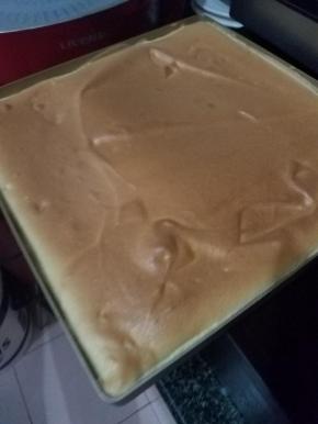 再放入150度预热好的烤箱的第三层18分钟就ok了