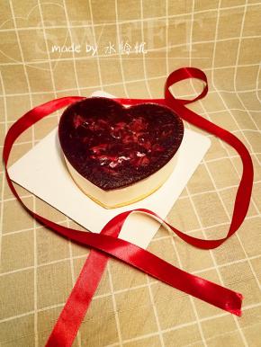 一款非常简单的家庭款玫瑰慕斯就完成了