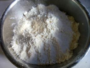 黄油和面粉搓匀