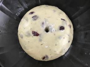 放温暖处进行一次发酵。