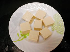 准备好一块豆腐