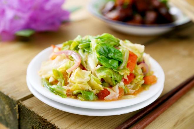 西红柿炒手撕包菜