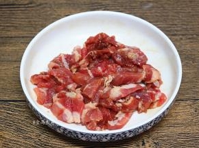 腌制至白粥煲好