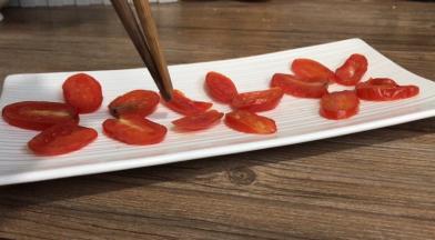 放入盘中，摆成自己喜欢的形状