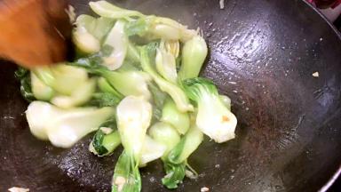 翻炒均匀即可盛出