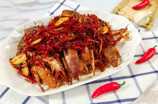 劲爆香辣鸭头