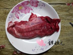 牛肉选大腿肉或者牛里脊肉