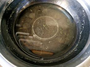 取50克煮橙水，加入玉米油