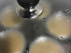 水开后大火蒸18分钟，中途不能打开盖子。