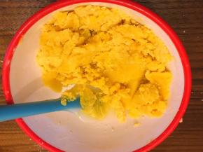 用刮刀搅拌，切拌法，拌匀