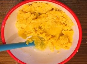 用刮刀搅拌，切拌法，拌匀