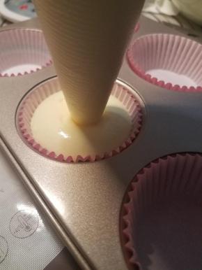 装入八分满即可。