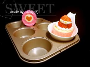 也可以打发点淡奶油，买点水果，做个简单的装饰，也是美美哒。