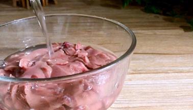 再洗几次至水变清